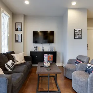 Music Row King Beds Keyless Entry Holiday home Nashville